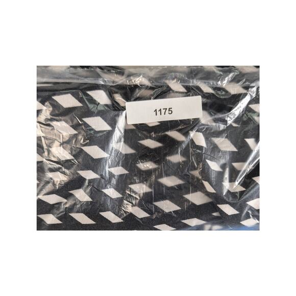 Cabin Creek Natural Fit Shorts Womens Plus Size 14 Stretch Pockets Black White - Picture 9 of 9